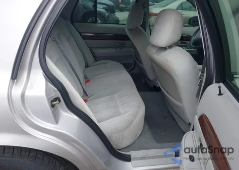 2004 Mercury Grand Marquis Gs z USA, uszkodzony, nr VIN 2MEFM74W44X625240